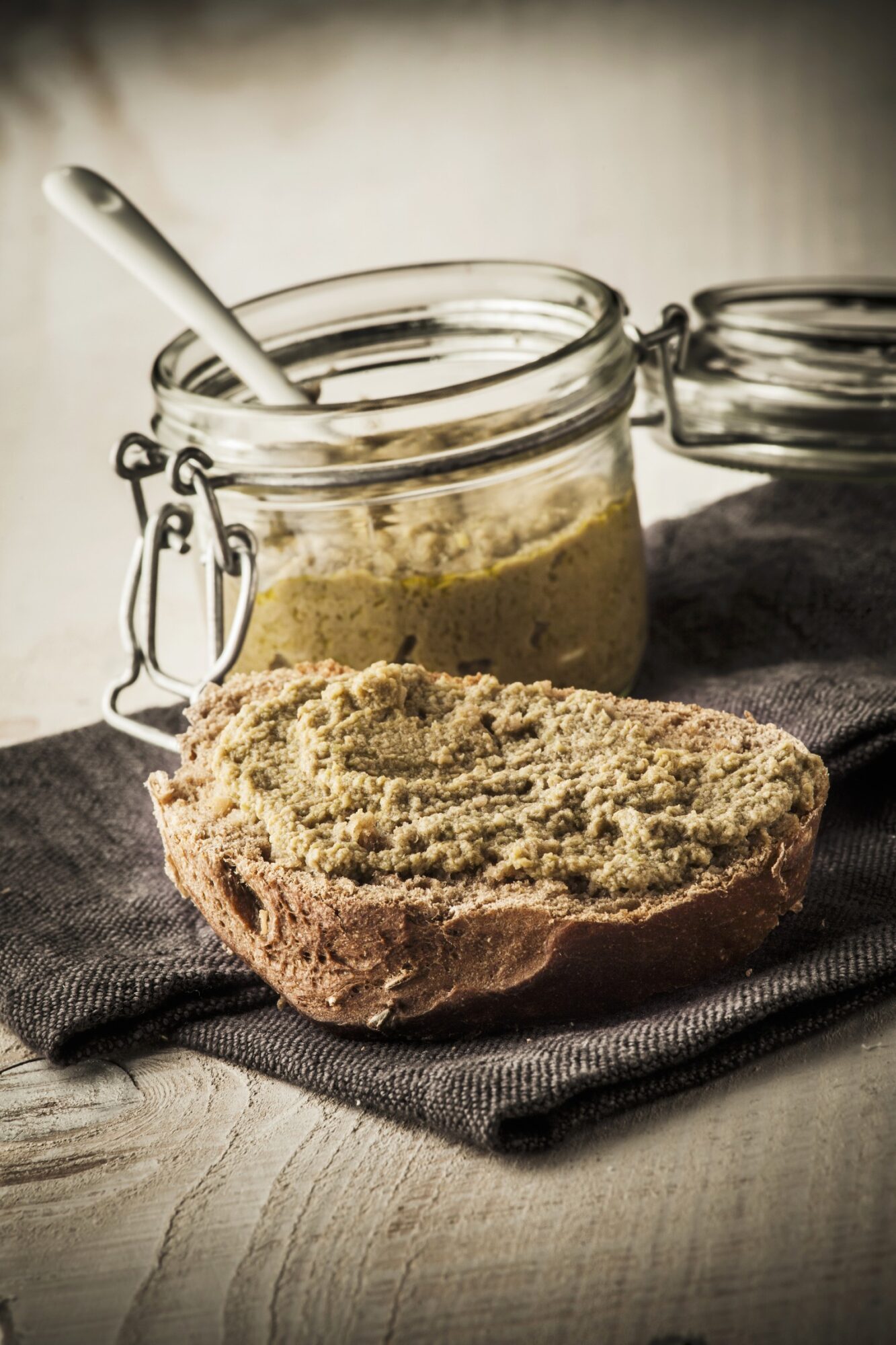 Tapenade d'olives vertes - Citron confit et amandes – Image 2